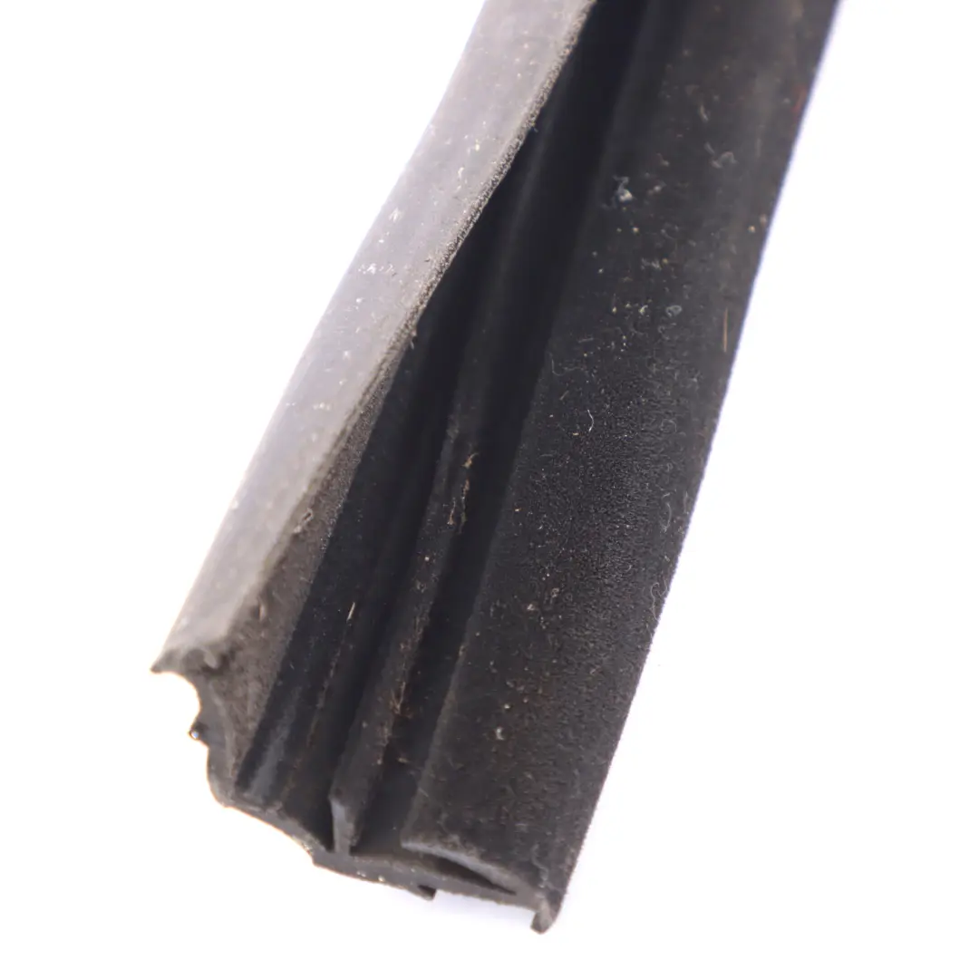 Puerta Trasera Izquierda Junta Sellado Marco para Mercedes GL X164 con número de pieza A1647350525 Mercedes GL X164 Puerta Trasera Izquierda Junta Sellado Marco - SKU A1647350525 - Número de pieza A1647350525