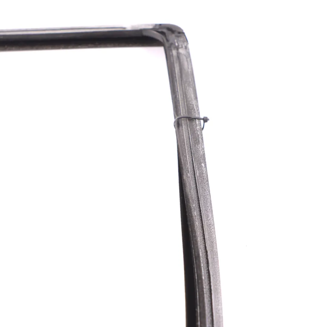 Fenster dichtung Tür hinten links Rahmen für Mercedes GL X164 mit Teilenummer A1647350525 Mercedes GL X164 Fenster dichtung Tür hinten links Rahmen - SKU A1647350525 - Teilenummer A1647350525