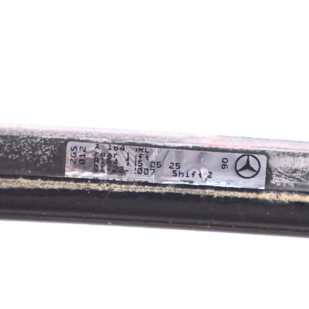 Window Seal Door Rear Left N/S Sealing Gasket Frame to Mercedes GL X164 with Part number A1647350525 Mercedes GL X164 Window Seal Door Rear Left N/S Sealing Gasket Frame - SKU A1647350525 - Part number A1647350525