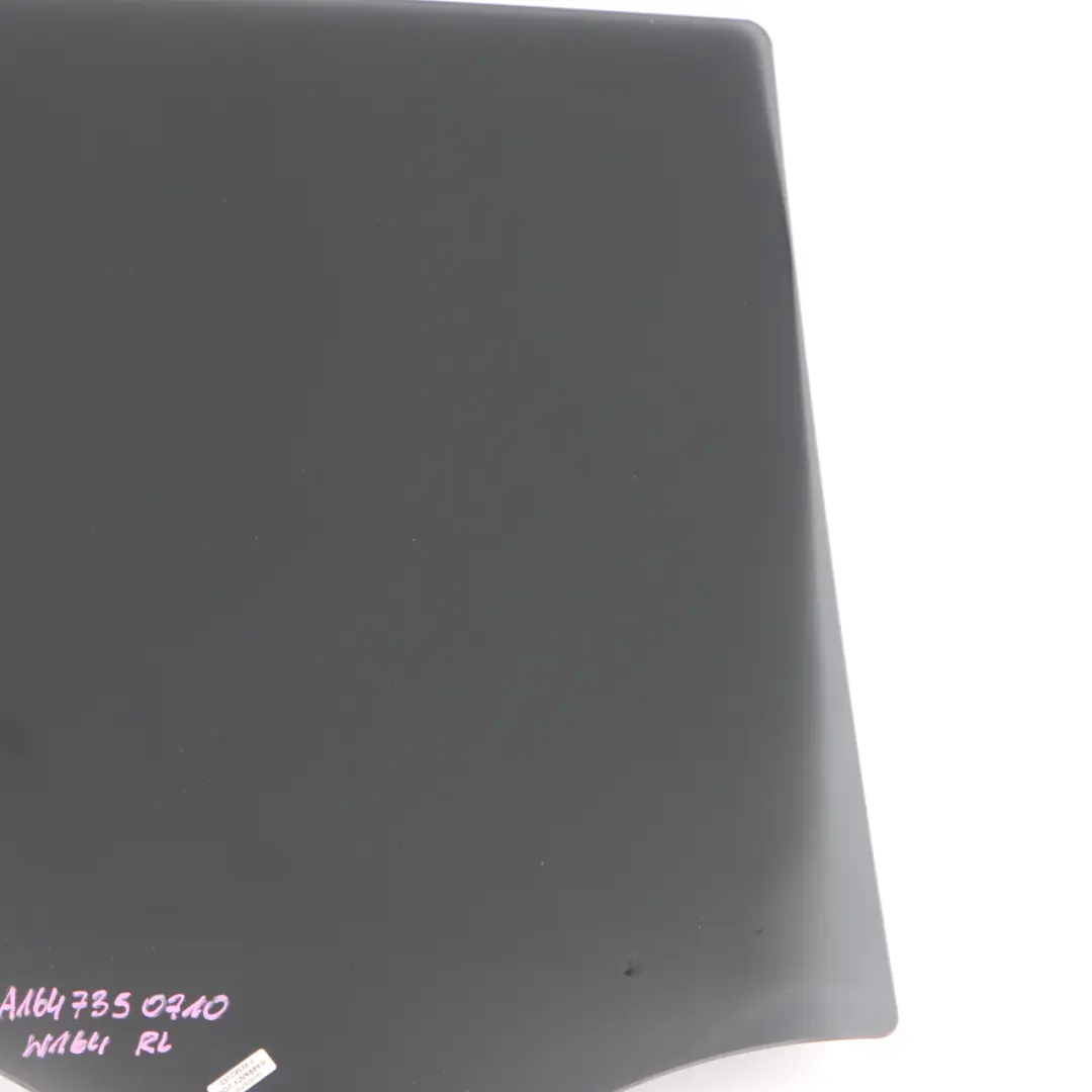 Fensterglas hintere linke Türseite getönt AS3 für Mercedes ML W164 mit Teilenummer A1647350710 Mercedes ML W164 Fensterglas hintere linke Türseite getönt AS3 - SKU A1647350710 - Teilenummer A1647350710
