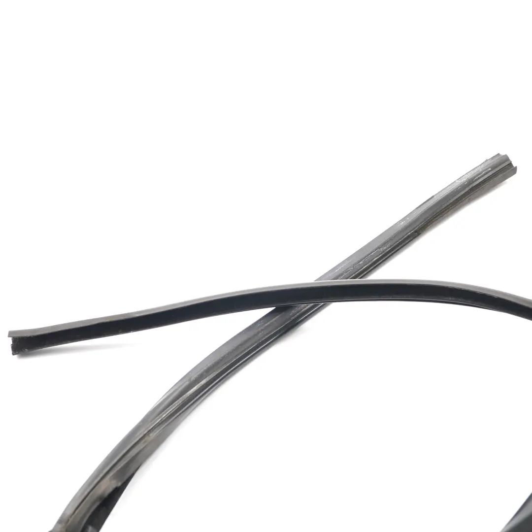 Mercedes ML W164 Rear Right Door O/S Window Guide Seal Gasket - SKU A1647350825 - Part number A1647350825