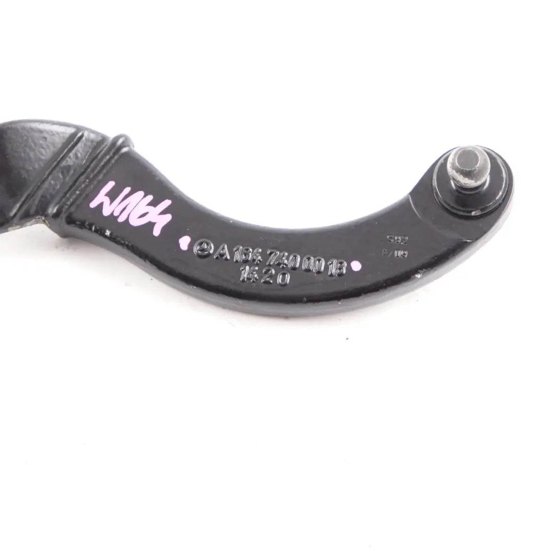 Baule Coperchio portellone posteriore Braccio cerniera posteriore per Mercedes W164 con numero di parte A1647400018 Mercedes W164 Baule Coperchio portellone posteriore Braccio cerniera posteriore - SKU A1647400018 - Numero di parte A1647400018