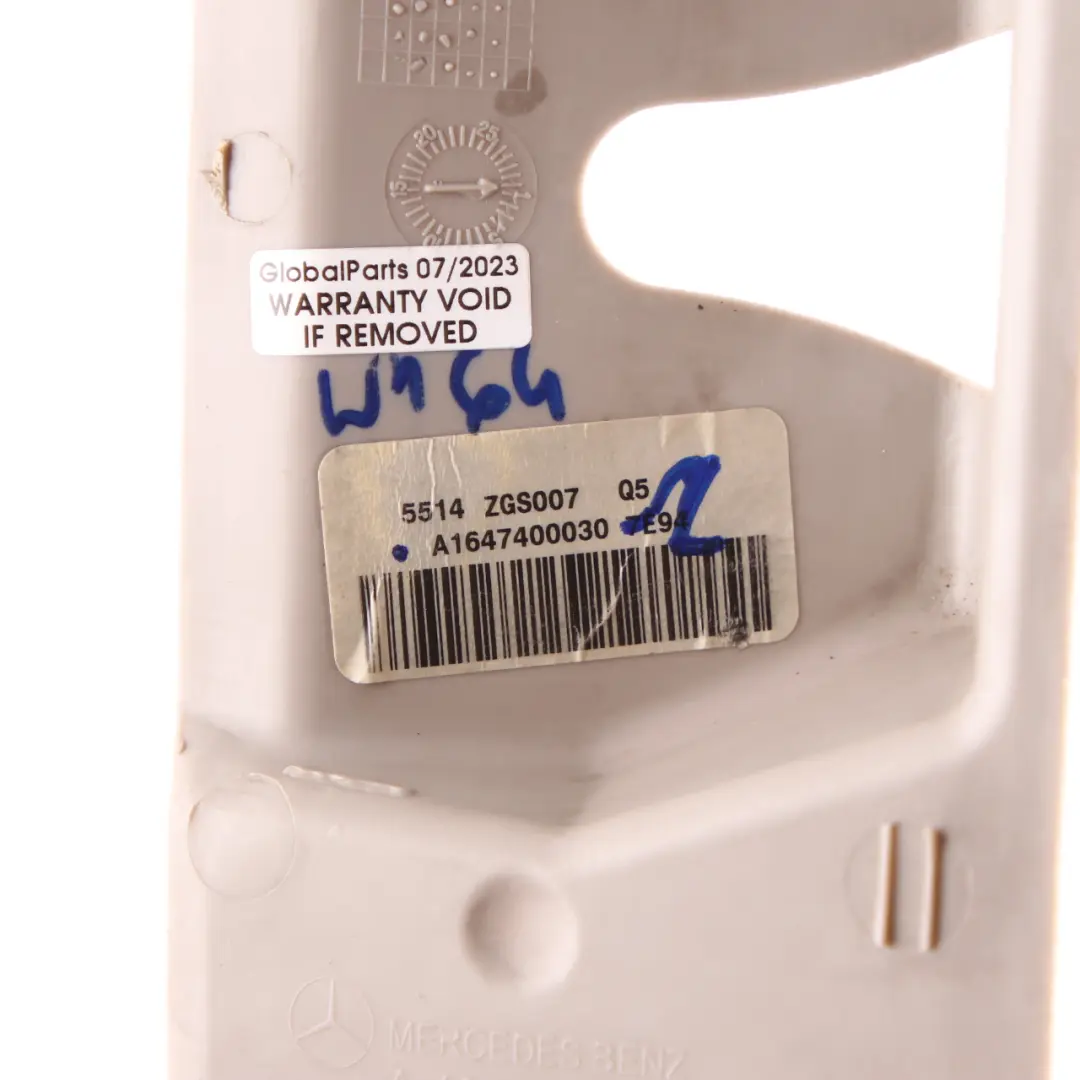 Mercedes ML W164 Tapa maletero Panel interruptores maletero - SKU A1647400030-2 - Número de pieza A1647400030