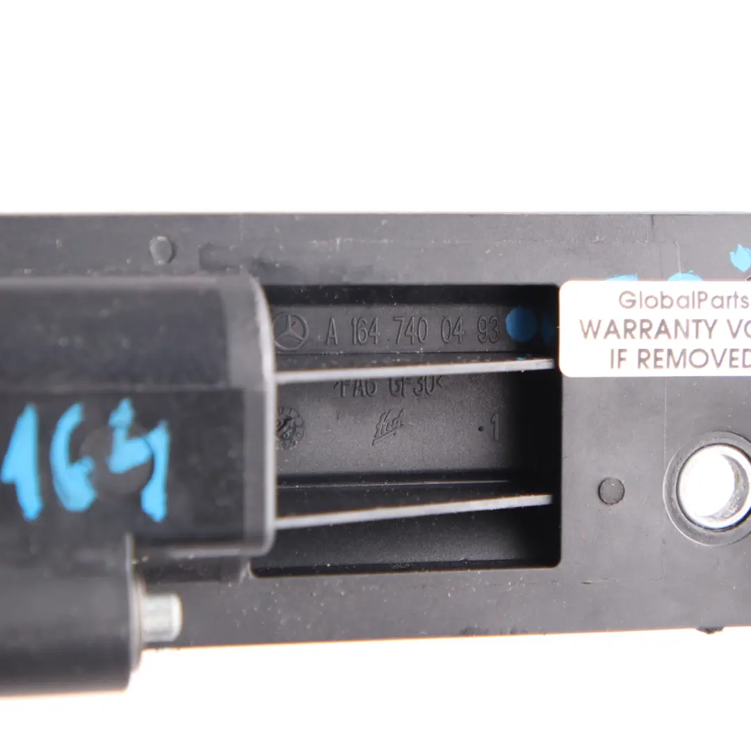 Mercedes W164 Interruttore rilascio posteriore bagagliaio maniglia - SKU A1647400493 - Numero di parte A1647400493