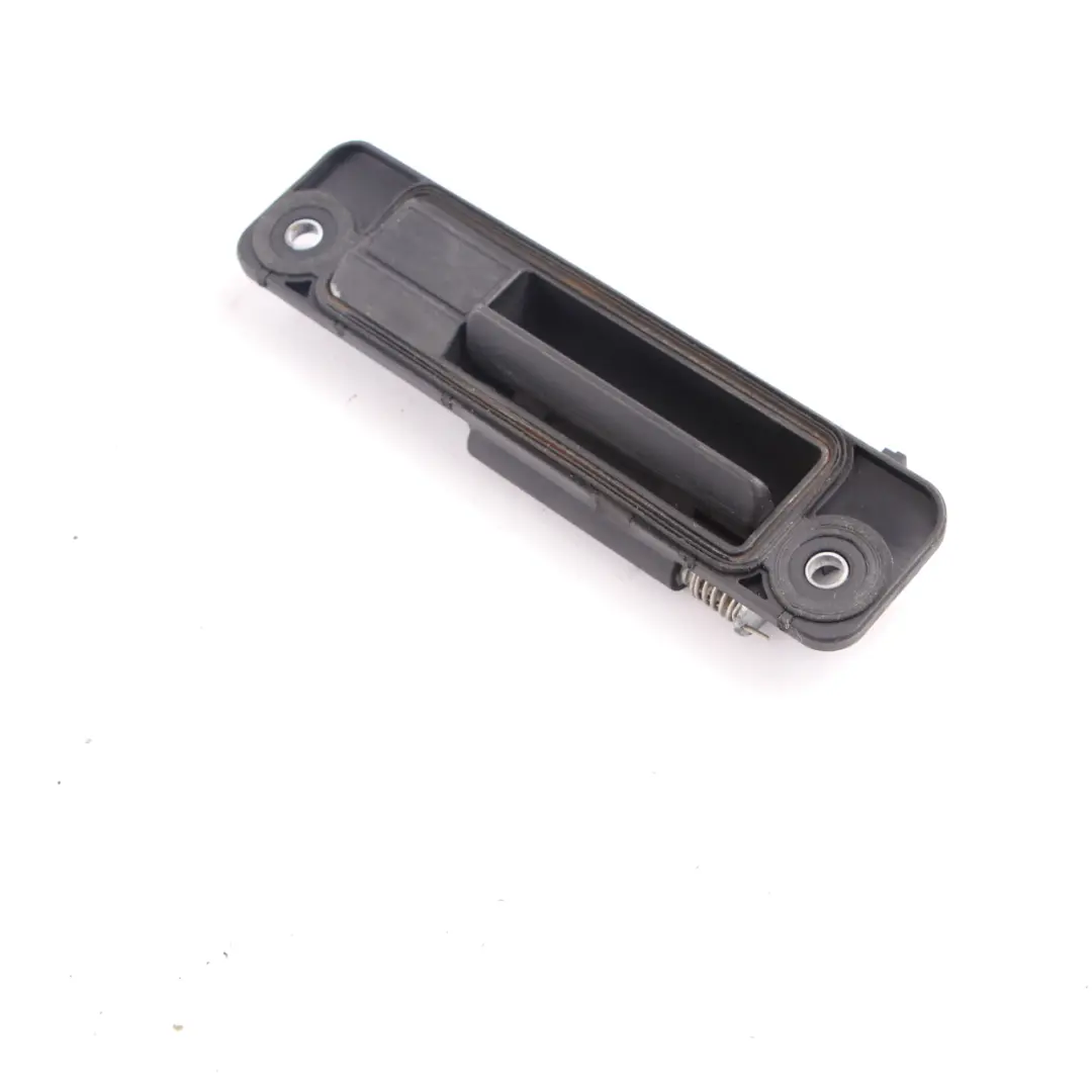 Tirador de apertura trasera del maletero para Mercedes W164 con número de pieza A1647400493 Mercedes W164 Tirador de apertura trasera del maletero - SKU A1647400493 - Número de pieza A1647400493