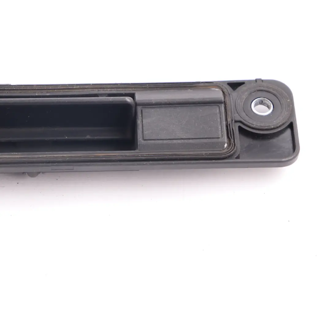 Tirador de apertura trasera del maletero para Mercedes W164 con número de pieza A1647400493 Mercedes W164 Tirador de apertura trasera del maletero - SKU A1647400493 - Número de pieza A1647400493