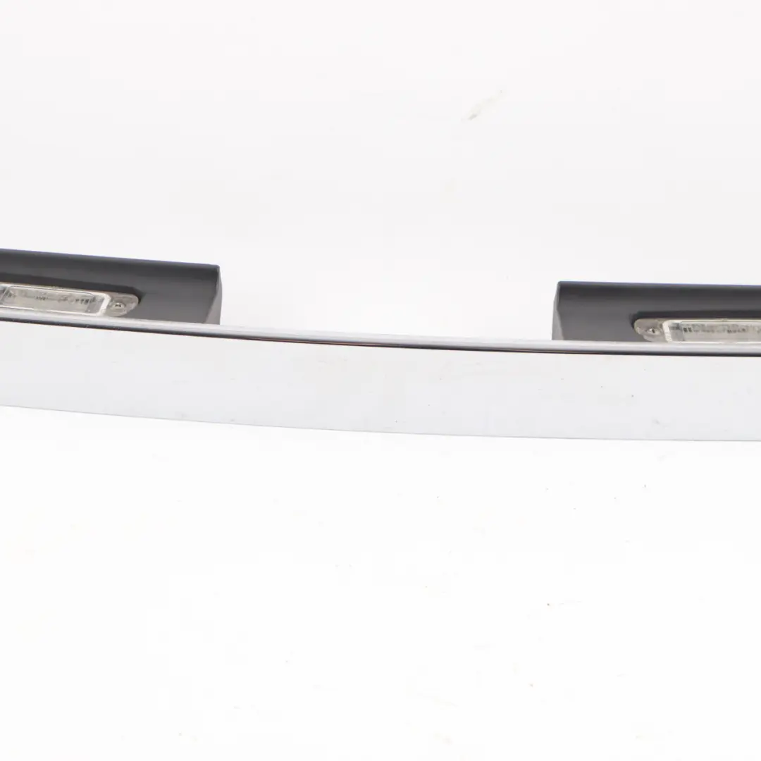 Tapa maletero Tapa placa matrícula Cromo para Mercedes ML W164 con número de pieza A1647400893 Mercedes ML W164 Tapa maletero Tapa placa matrícula Cromo - SKU A1647400893-1 - Número de pieza A1647400893