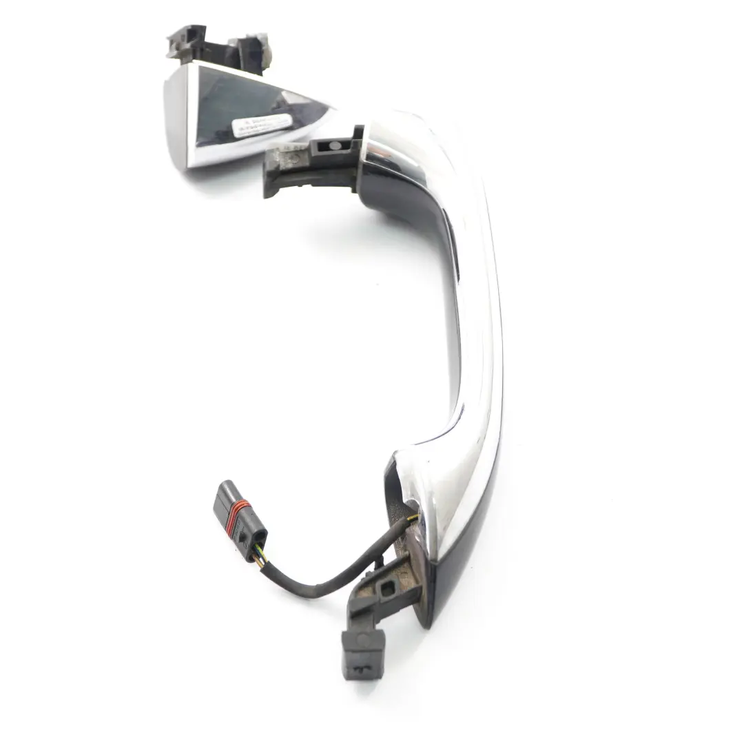 Maniglia porta anteriore sinistra Keyless Go\ Obsidian Nero 197 per Mercedes ML W164 con numero di parte A1647600370 Mercedes ML W164 Maniglia porta anteriore sinistra Keyless Go\ Obsidian Nero 197 - SKU A1647600370-OB - Numero di parte A1647600370