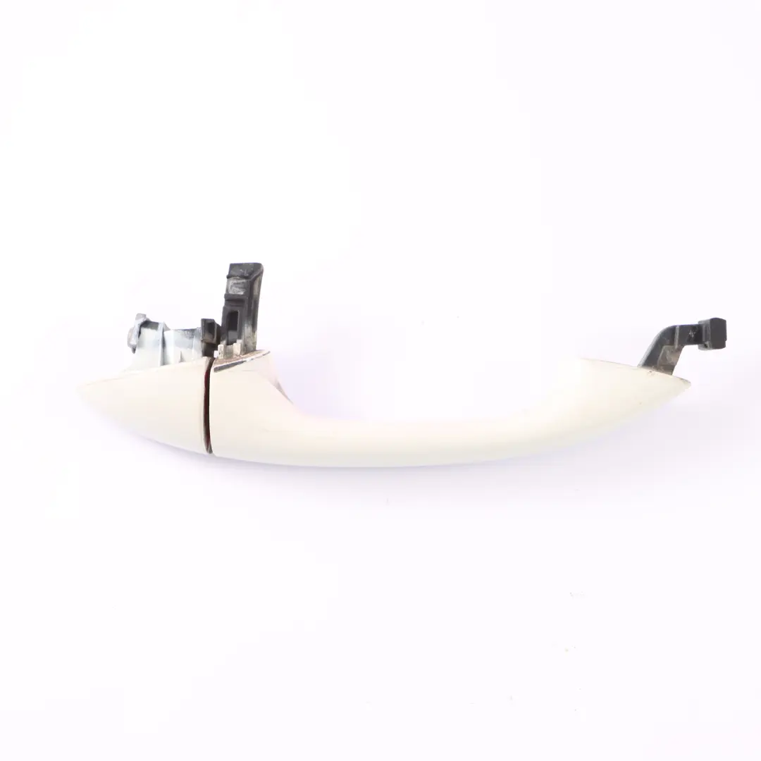 Poignée porte Mercedes W164 W251 Prise extérieure gauche Calcite White - 650 pour à propos du numéro de pièce A1647600570 Poignée porte Mercedes W164 W251 Prise extérieure gauche Calcite White - 650 - SKU A1647600570-CW - Numéro de pièce A1647600570