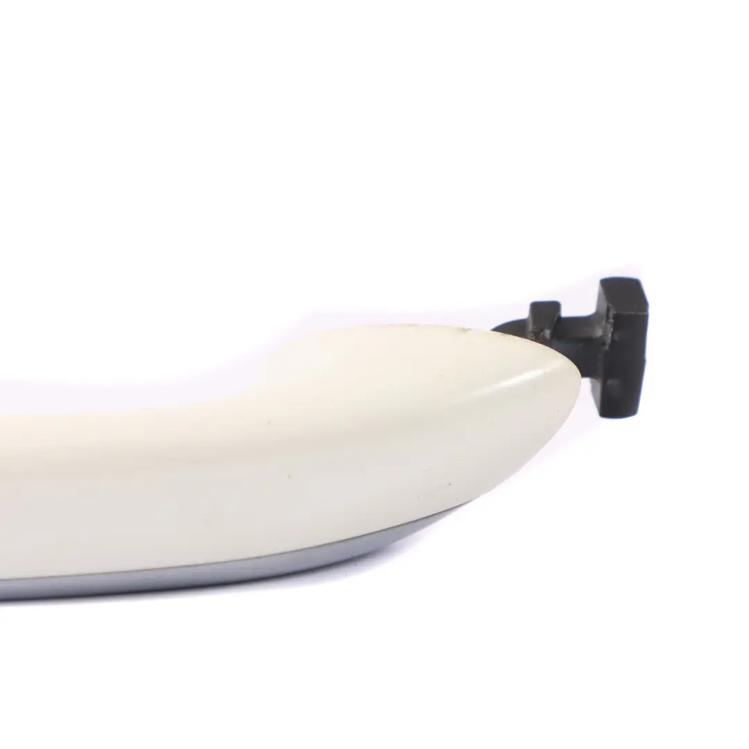 Door Handle Mercedes ML W164 W251 Front Rear Right O/S Calcite White - 650 to with Part number A1647600670 Door Handle Mercedes ML W164 W251 Front Rear Right O/S Calcite White - 650 - SKU A1647600670-CW - Part number A1647600670