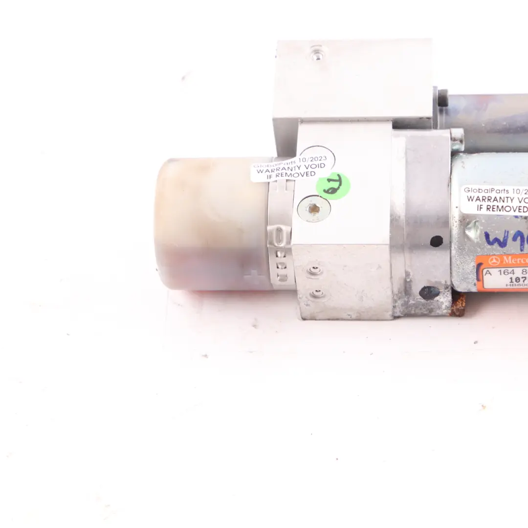 Pompe hydraulique hayon arrière Couvercle coffre pour Mercedes ML W164 à propos du numéro de pièce A1648000648 Mercedes ML W164 Pompe hydraulique hayon arrière Couvercle coffre - SKU A1648000648 - Numéro de pièce A1648000648