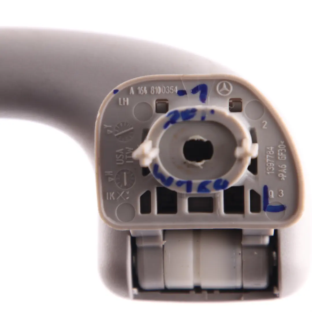 Maniglia interna anteriore sinistra destra Grigio per Mercedes W164 con numero di parte A1648100354 Mercedes W164 Maniglia interna anteriore sinistra destra Grigio - SKU A1648100354-1 - Numero di parte A1648100354