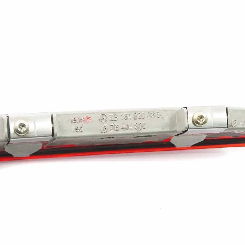 Mercedes ML W164 Feu arrière additionnel de stop - SKU A1648200256 - Numéro de pièce A1648200256