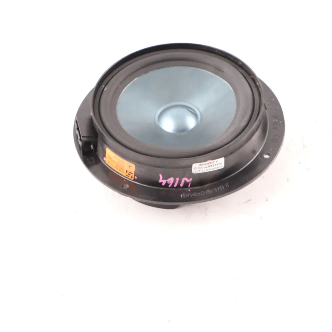 Haut-parleur Porte Arrière Gauche Harman Kardon pour Mercedes ML W164 à propos du numéro de pièce A1648201102 Mercedes ML W164 Haut-parleur Porte Arrière Gauche Harman Kardon - SKU A1648201102 - Numéro de pièce A1648201102