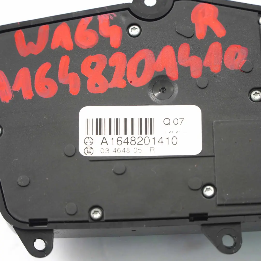 Pannello interruttori destro Sedile anteriore per Mercedes ML W164 con numero di parte A1648201410 Mercedes ML W164 Pannello interruttori destro Sedile anteriore - SKU A1648201410 - Numero di parte A1648201410