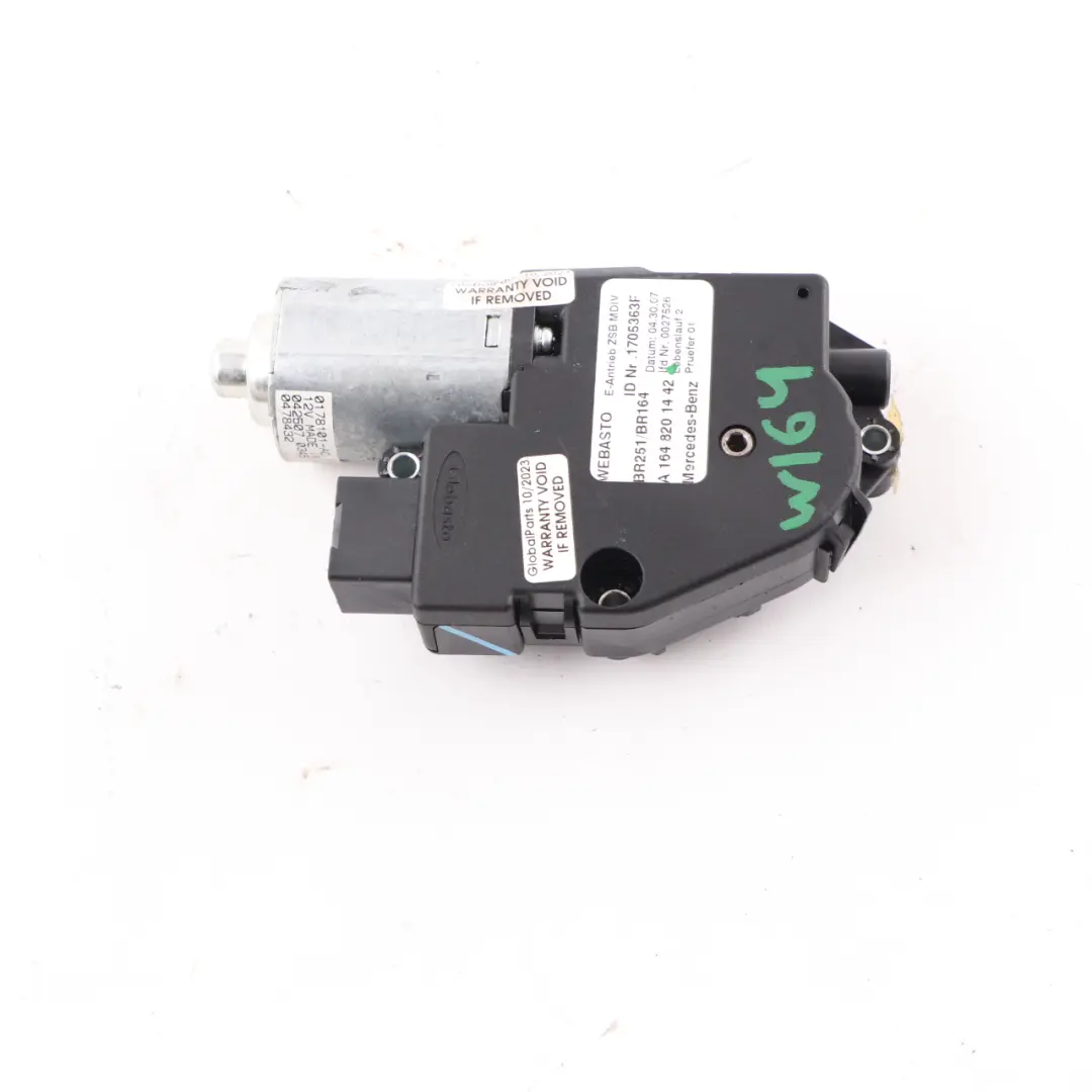 Sunroof Control Unit Motor Sun Roof Actuator to Mercedes W164 with Part number A1648201442 Mercedes W164 Sunroof Control Unit Motor Sun Roof Actuator - SKU A1648201442 - Part number A1648201442