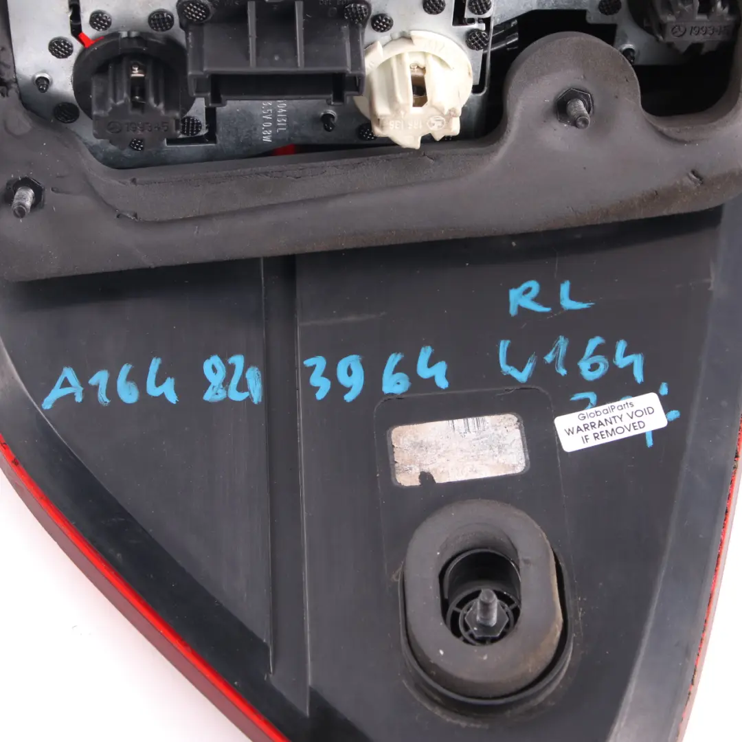 Fanale posteriore Mercedes ML W164 Sinistro Luce Pannello laterale 4 per con numero di parte A164820396 Fanale posteriore Mercedes ML W164 Sinistro Luce Pannello laterale 4 - SKU A1648203964-1 - Numero di parte A164820396