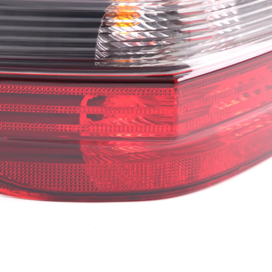 Rückleuchte Mercedes ML W164 Links Licht Seitenwand Verkleidung 4 für mit Teilenummer A164820396 Rückleuchte Mercedes ML W164 Links Licht Seitenwand Verkleidung 4 - SKU A1648203964-1 - Teilenummer A164820396