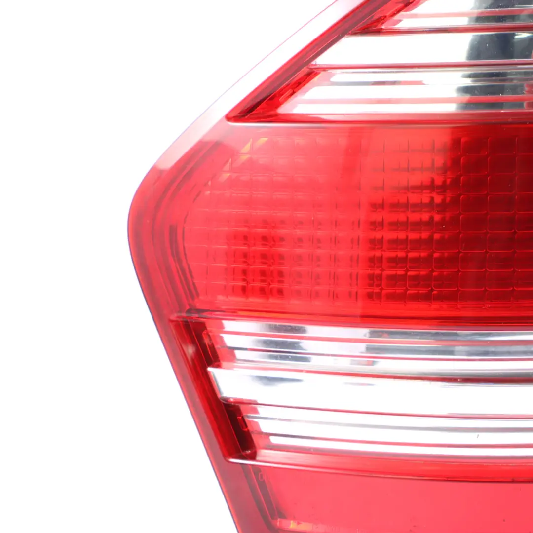 Mercedes GL X164 Feu arrière gauche Panneau latéral A1648200564 - SKU A1648204164 - Numéro de pièce A1648204164