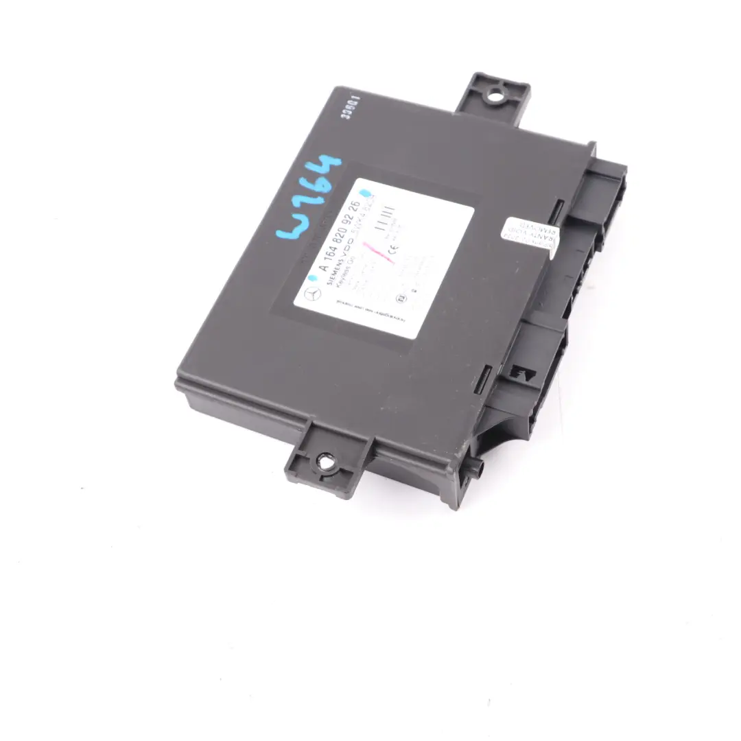 Keyless Go Module ECU Door Lock Control Unit to Mercedes ML W164 with Part number A1648209226 Mercedes ML W164 Keyless Go Module ECU Door Lock Control Unit - SKU A1648209226 - Part number A1648209226
