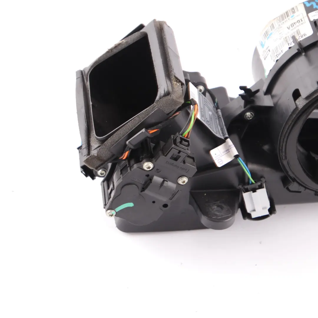 Riscaldatore Soffiatore A/C Ventilatore Caso Intake per Mercedes W164 con numero di parte A1648300003 Mercedes W164 Riscaldatore Soffiatore A/C Ventilatore Caso Intake - SKU A1648300003-1 - Numero di parte A1648300003