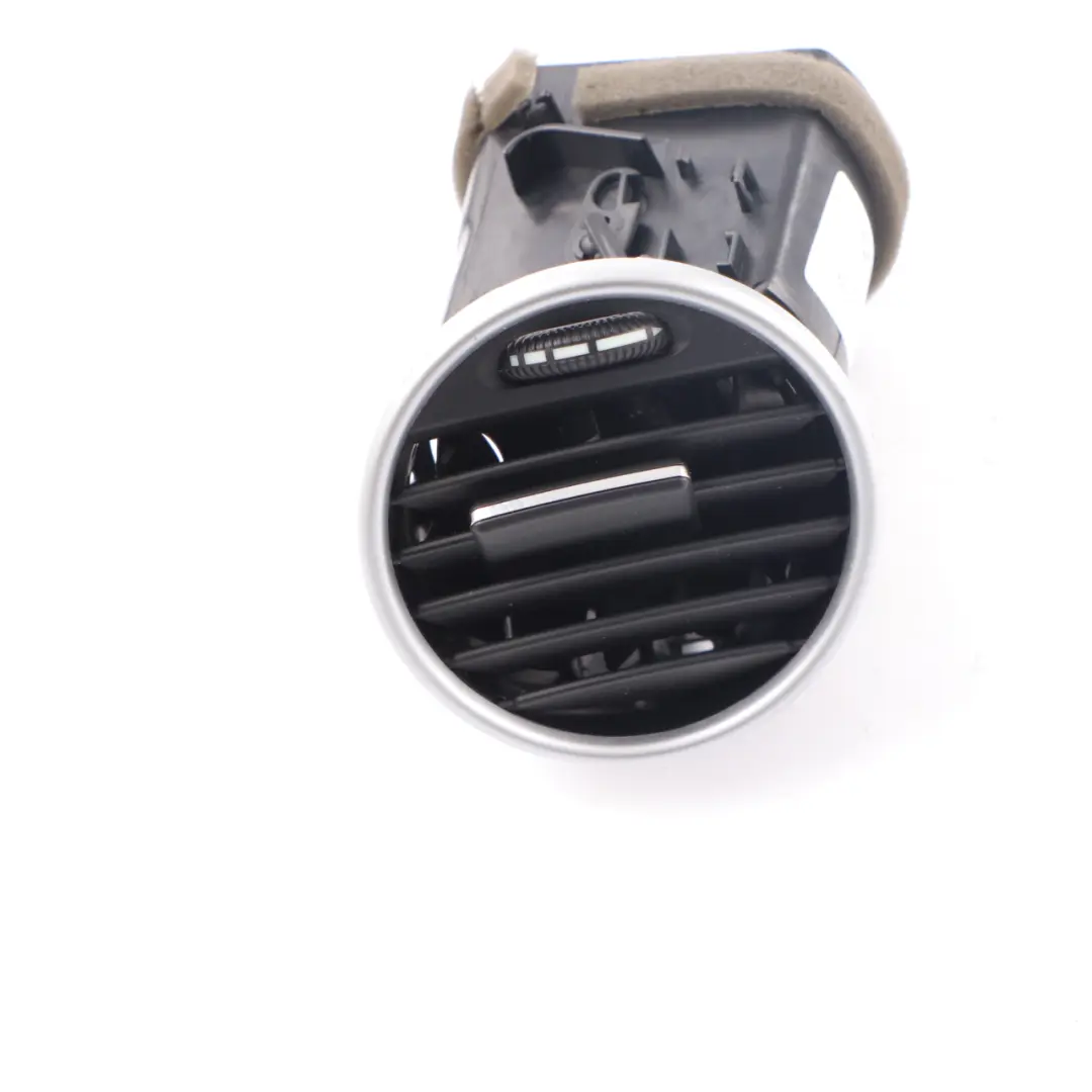 Dashboard Luft Auslass Rechts Kühlergrill Schwarz für Mercedes ML W164 mit Teilenummer A1648302054 Mercedes ML W164 Dashboard Luft Auslass Rechts Kühlergrill Schwarz - SKU A1648302054 - Teilenummer A1648302054