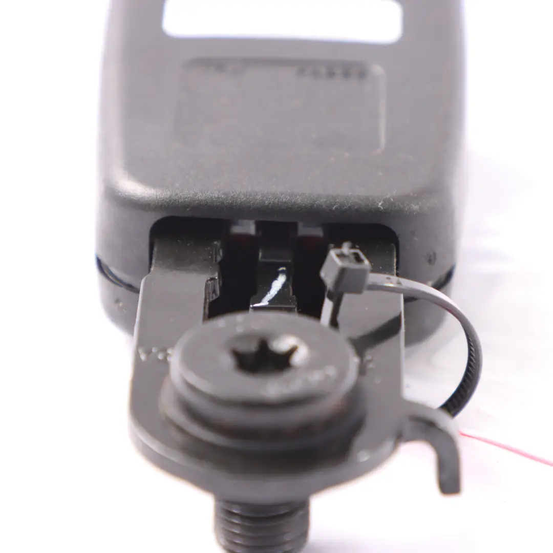 Klamra tylnego lewego pasa bezpieczeństwa do Mercedes X164 o numerze A1648602169 Mercedes X164 Klamra tylnego lewego pasa bezpieczeństwa - SKU A1648602169 - Numer Części A1648602169