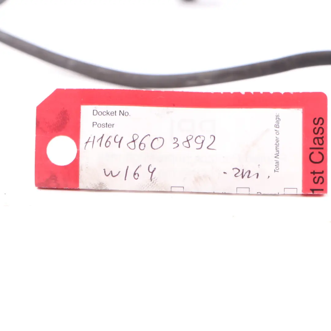 Ugello Lavavetro Anteriore Tubo Flessibile per Mercedes ML W164 con numero di parte A1648603892 Mercedes ML W164 Ugello Lavavetro Anteriore Tubo Flessibile - SKU A1648603892 - Numero di parte A1648603892