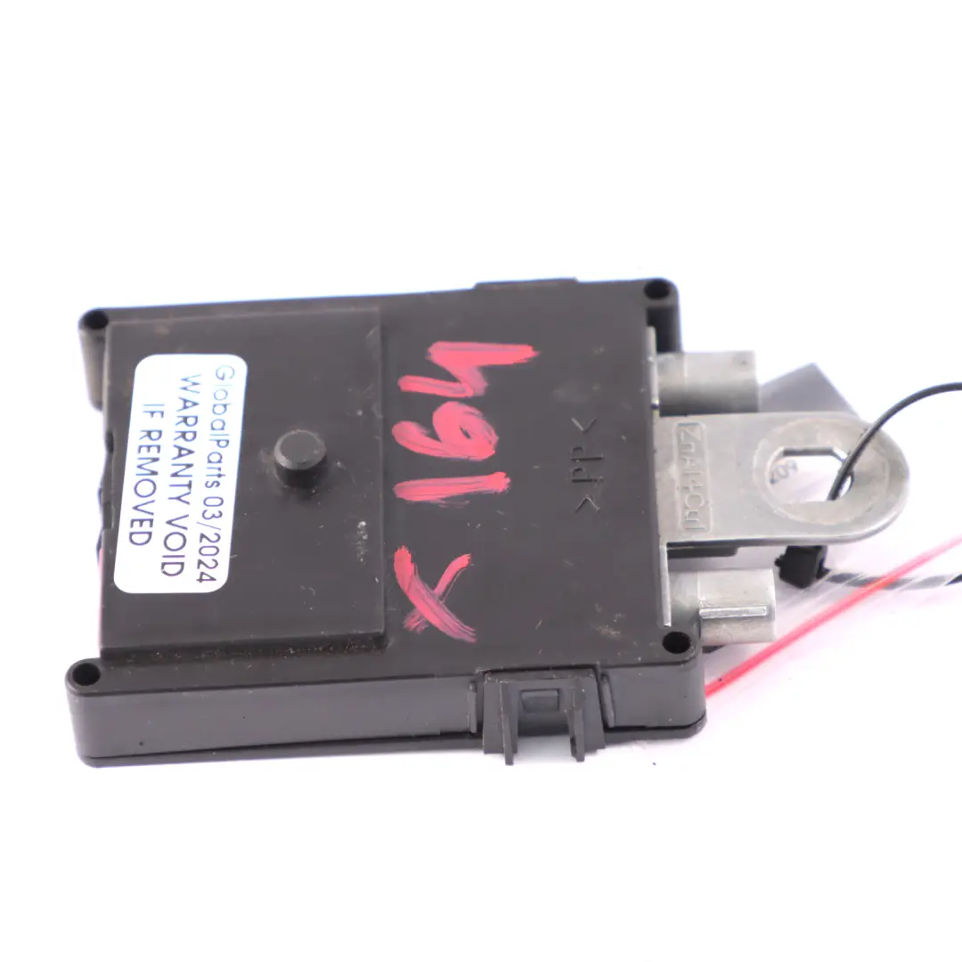 Aerial Antenna Amplifier to Mercedes X164 with Part number A1648701789 Mercedes X164 Aerial Antenna Amplifier - SKU A1648701789 - Part number A1648701789