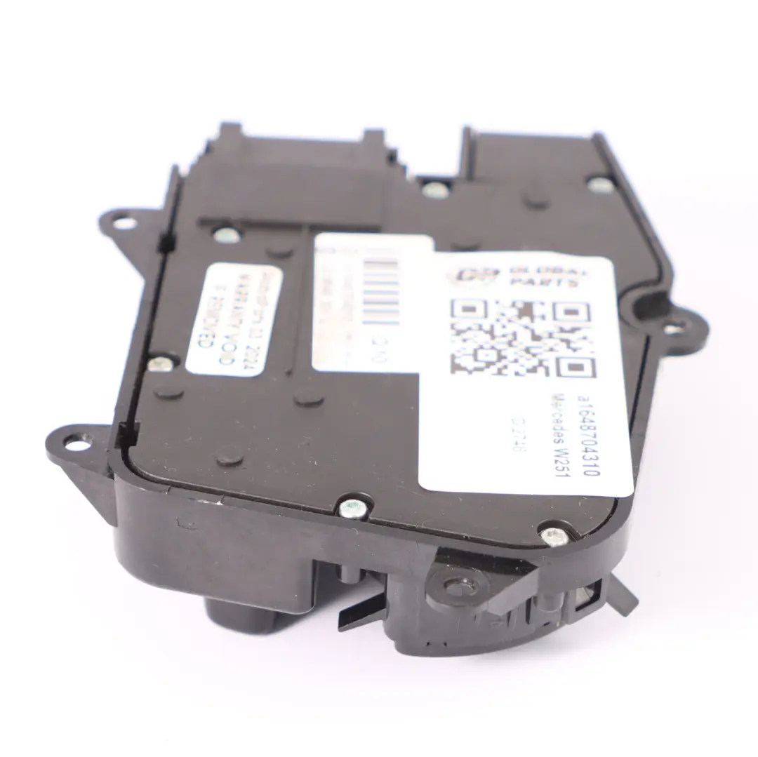 Panel Sterownia Regulacji Fotela Lewy Przód do Mercedes ML W164 o numerze A1648704310 Mercedes ML W164 Panel Sterownia Regulacji Fotela Lewy Przód - SKU A1648704310 - Numer Części A1648704310