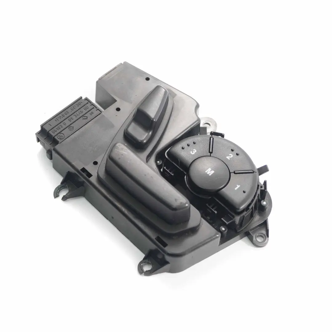 Pannello interruttori destro Sedile anteriore per Mercedes ML W164 con numero di parte A1648704410 Mercedes ML W164 Pannello interruttori destro Sedile anteriore - SKU A1648704410 - Numero di parte A1648704410