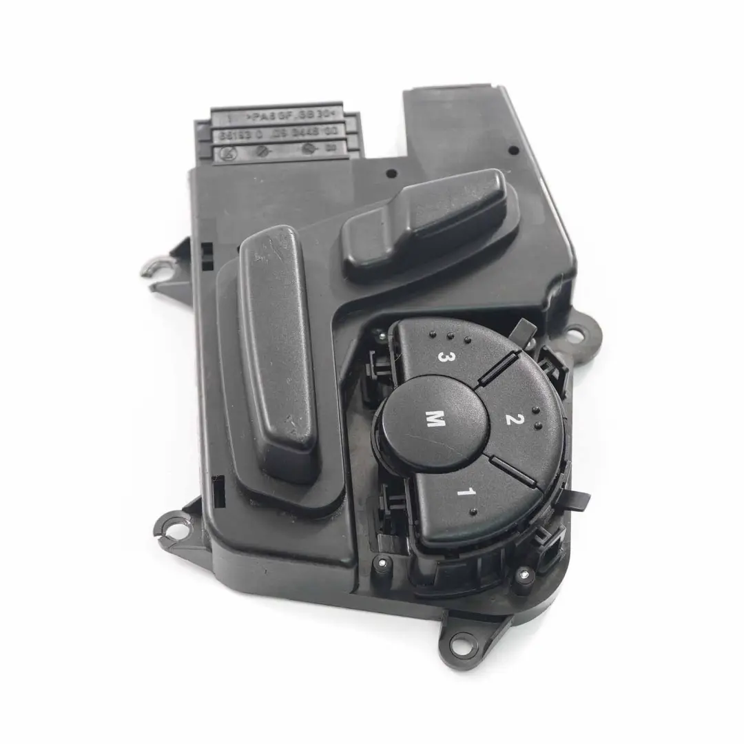 Mercedes ML W164 Panneau de Commutateur Droit Siège Avant Réglable - SKU A1648704410 - Numéro de pièce A1648704410