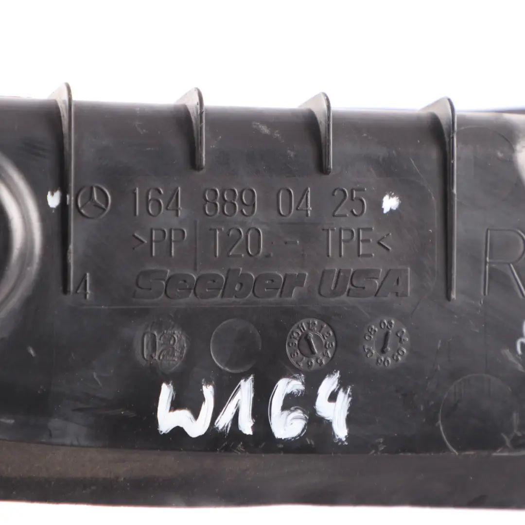 Coprire Mercedes W164 A Copertura montante destro Parafango Scudo per con numero di parte A1648890425 Coprire Mercedes W164 A Copertura montante destro Parafango Scudo - SKU A1648890425 - Numero di parte A1648890425