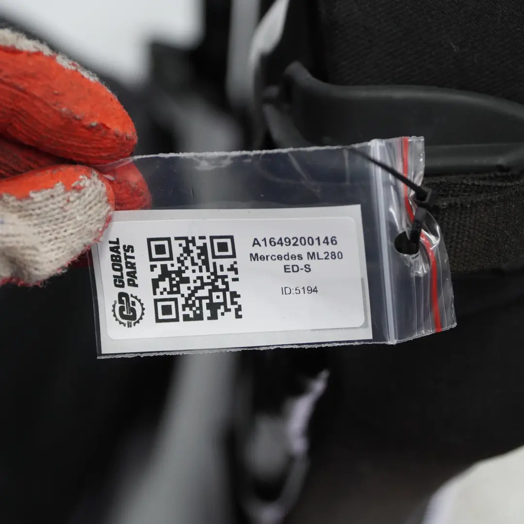 Siedzisko Kanapy Lewy Tył Skóra Materiał Antracyt do Mercedes W164 o numerze A1649200146 Mercedes W164 Siedzisko Kanapy Lewy Tył Skóra Materiał Antracyt - SKU A1649200146 - Numer Części A1649200146