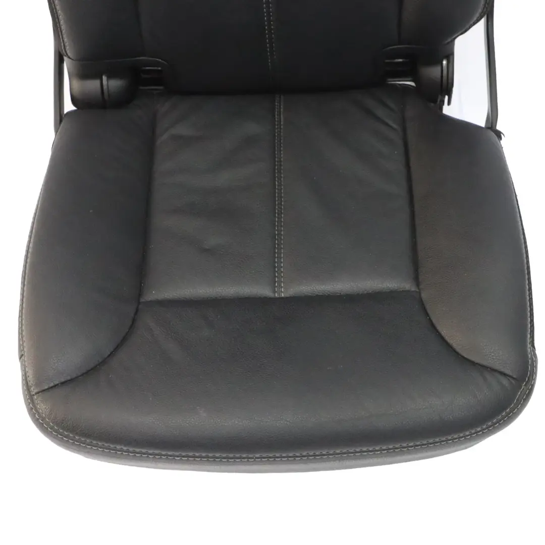 Sedile Posteriore Destro 3RD Terza fila Interno Pelle Nera per Mercedes GL X164 con numero di parte A1649300487 Mercedes GL X164 Sedile Posteriore Destro 3RD Terza fila Interno Pelle Nera - SKU A1649300487 - Numero di parte A1649300487