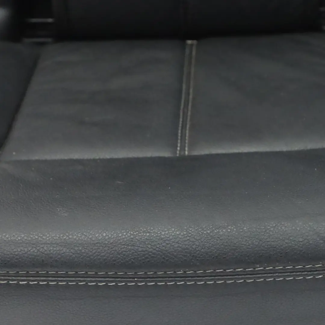 Sedile Posteriore Destro 3RD Terza fila Interno Pelle Nera per Mercedes GL X164 con numero di parte A1649300487 Mercedes GL X164 Sedile Posteriore Destro 3RD Terza fila Interno Pelle Nera - SKU A1649300487 - Numero di parte A1649300487