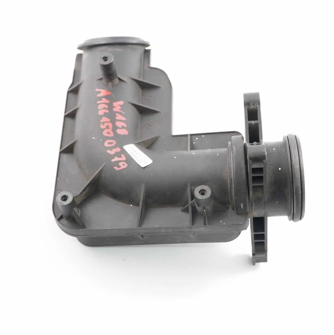 OM642 Wąż Przewód Rura Filtra do Mercedes W204 W212 o numerze A1661500379 Mercedes W204 W212 OM642 Wąż Przewód Rura Filtra - SKU A1661500379 - Numer Części A1661500379