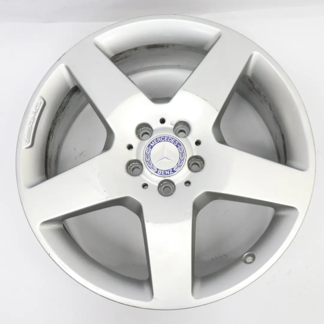 Llanta de aleación plateada 19" ET:59 8.5J para Mercedes ML W166 AMG con número de pieza A1664011902 Mercedes ML W166 AMG Llanta de aleación plateada 19" ET:59 8.5J - SKU A1664011902-1 - Número de pieza A1664011902