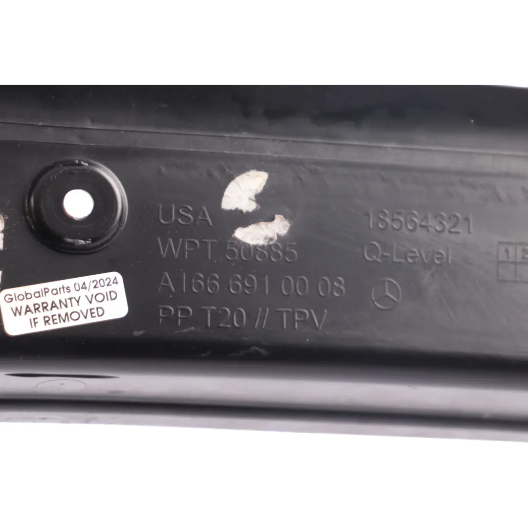 Osłona Wnęki Klapy Bagażnika do Mercedes W166 o numerze A1666910008 Mercedes W166 Osłona Wnęki Klapy Bagażnika - SKU A1666910008 - Numer Części A1666910008