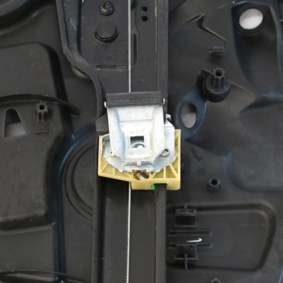 Mercedes W166 Regolatore Alzacristalli Sinistro Pannello Motore - SKU A1667201102-1 - Numero di parte A1667201102