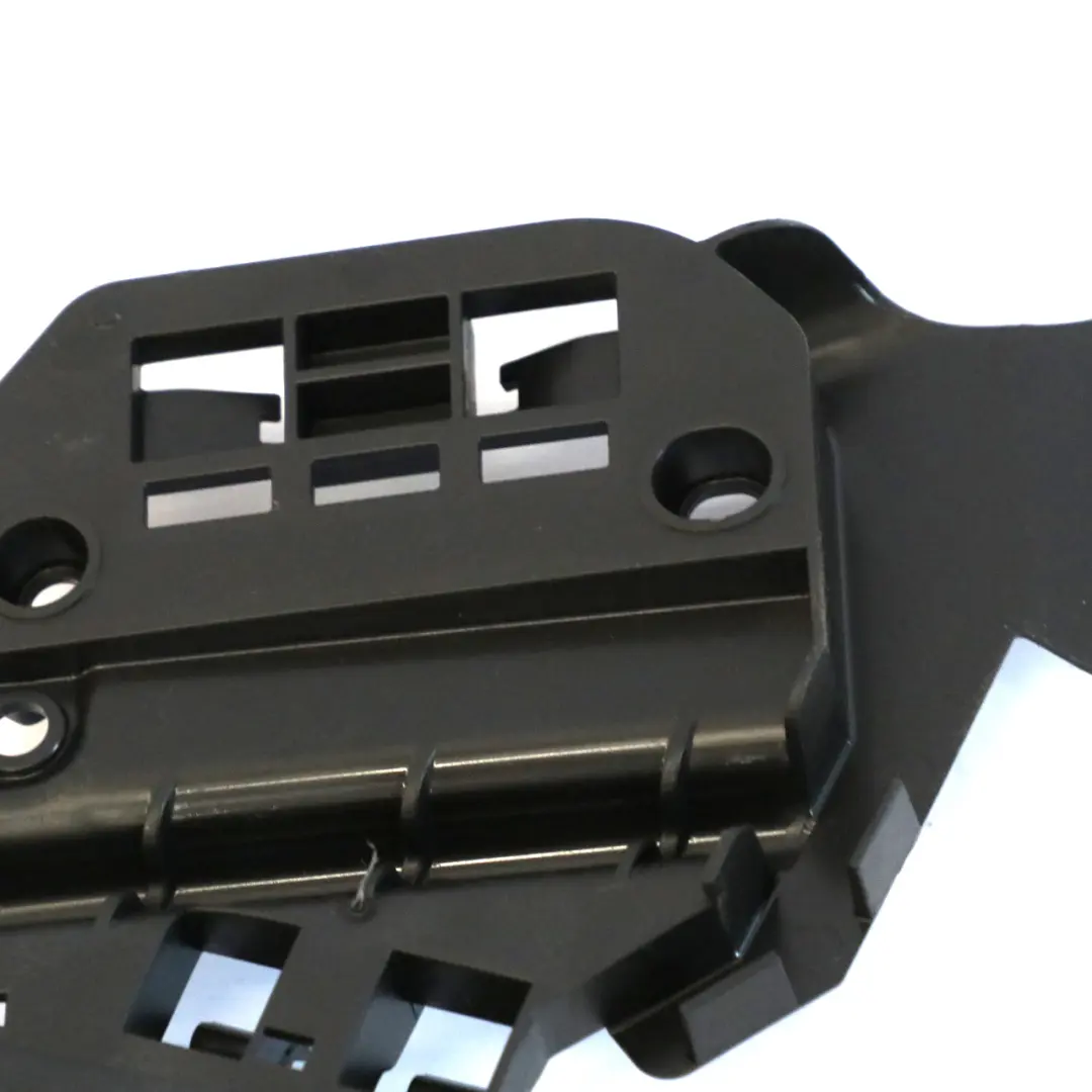 Türschloss vorne links Betätiger Verriegelung für Mercedes W166 mit Teilenummer A1667230314 Mercedes W166 Türschloss vorne links Betätiger Verriegelung - SKU A1667230314 - Teilenummer A1667230314