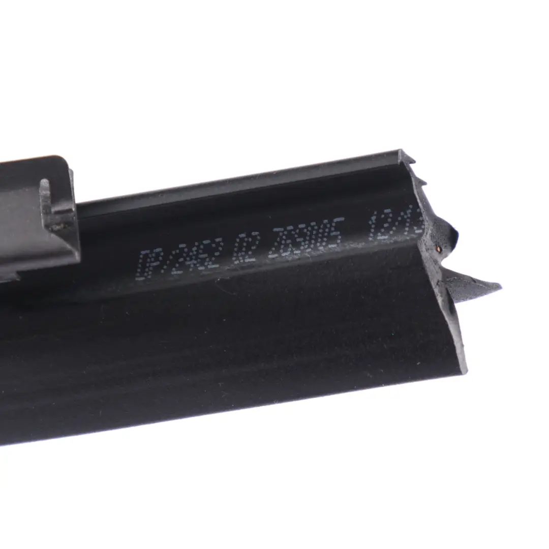 Mercedes GLE350 W166 Guarnizione interna finestrino porta posteriore destra - SKU A1667300224 - Numero di parte A1667300224