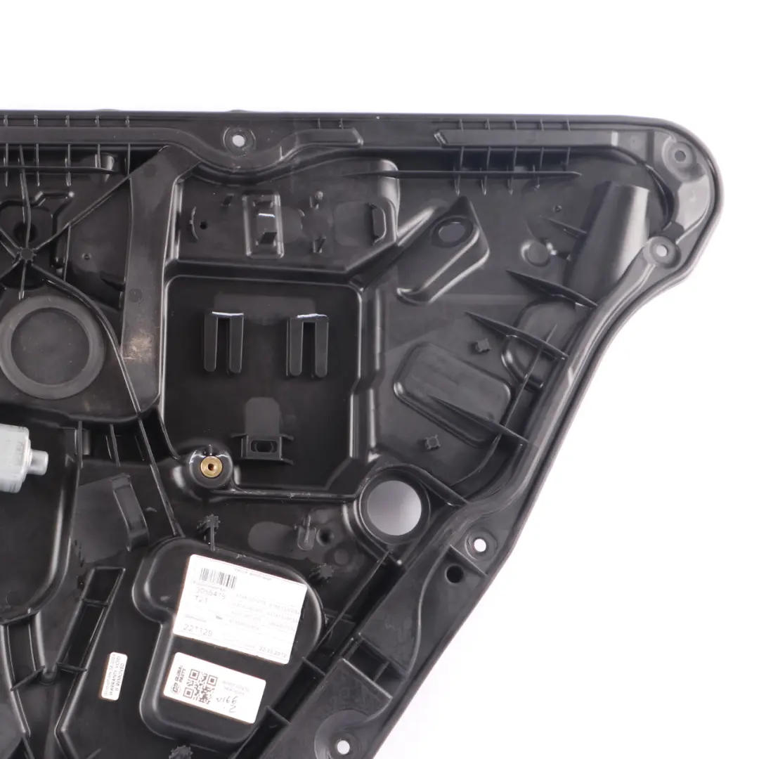 Mercedes W166 Motor Regulador Elevalunas Trasero Derecho Lateral - SKU A1667300279 - Número de pieza A1667300279