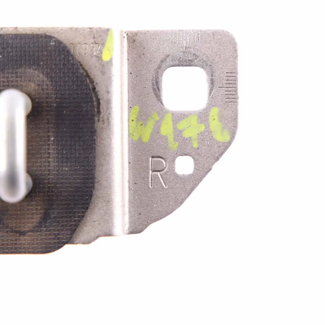 Gancio di chiusura del portellone del bagagliaio per Mercedes W166 W176 con numero di parte A1667400032 Mercedes W166 W176 Gancio di chiusura del portellone del bagagliaio - SKU A1667400032 - Numero di parte A1667400032