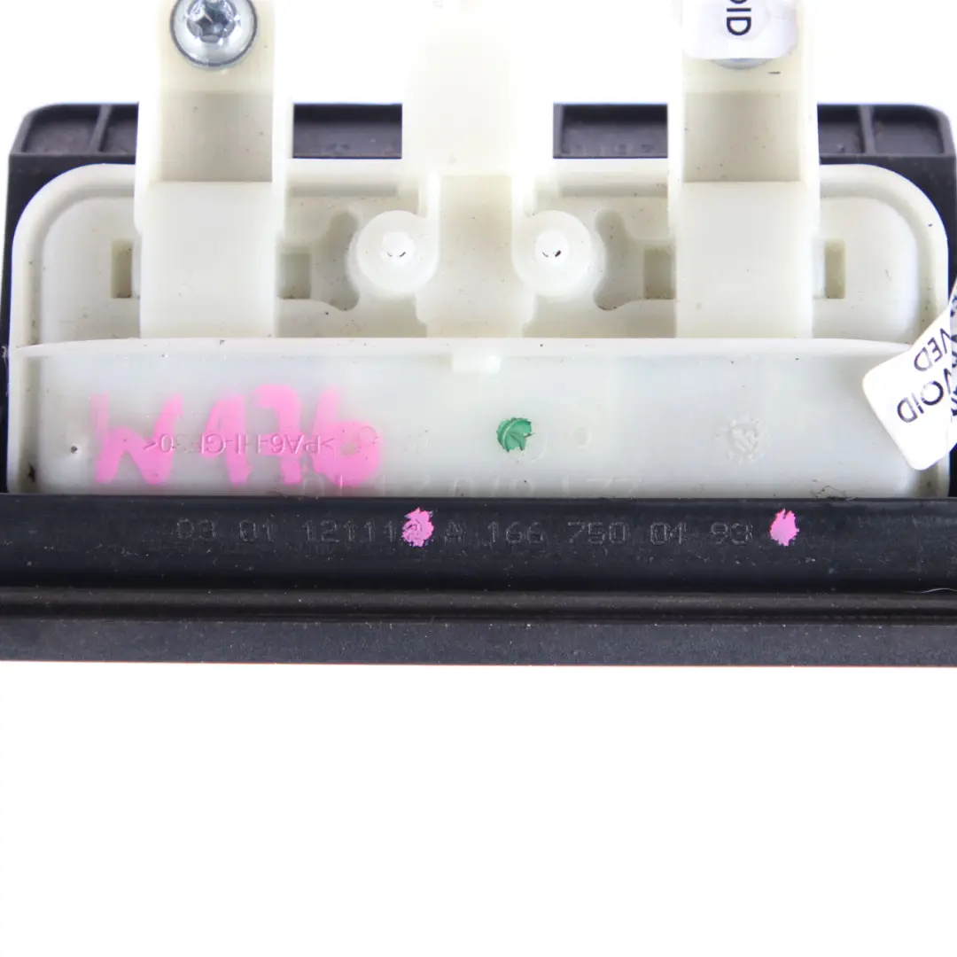 Heckklappe Heckklappe öffnen Griff schwarz für Mercedes W176 mit Teilenummer A1667500493 Mercedes W176 Heckklappe Heckklappe öffnen Griff schwarz - SKU A1667500493 - Teilenummer A1667500493