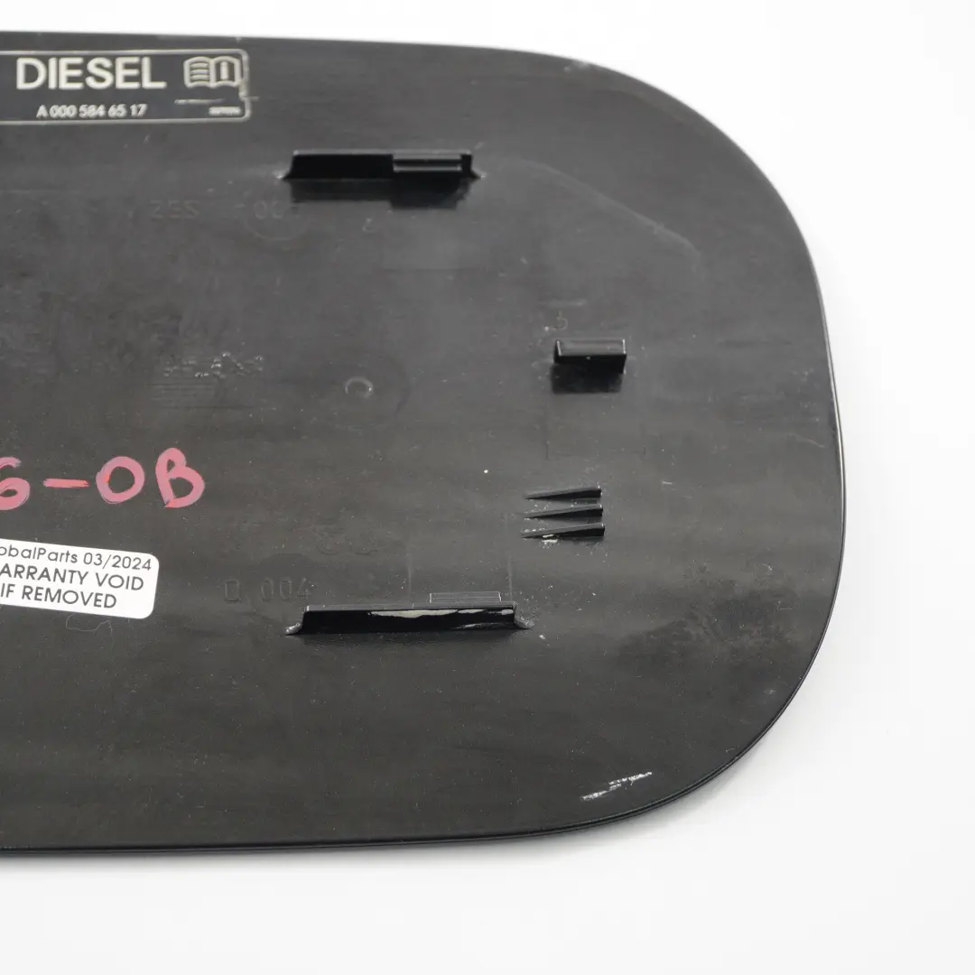 Mercedes W166 Diesel Klapka Wlewu Paliwa Kolor Obsidian Black Metallic 197 - SKU A1667570006-OB - Numer Części A1667570006