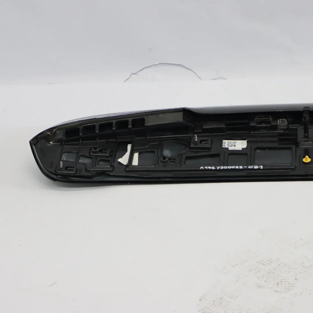 Spoiler Couvercle de hayon Obsidian Black Metallic - 197 pour Mercedes W166 à propos du numéro de pièce A1667900088 Mercedes W166 Spoiler Couvercle de hayon Obsidian Black Metallic - 197 - SKU A1667900088-OB1 - Numéro de pièce A1667900088