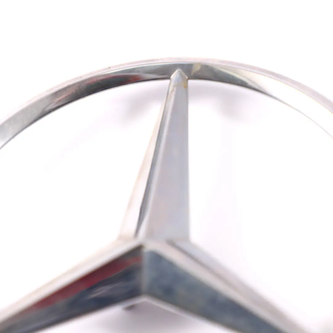Emblema delantero Logo Estrella Rejilla Base Cromo A2078170116 para Mercedes W166 con número de pieza A1668170016 Mercedes W166 Emblema delantero Logo Estrella Rejilla Base Cromo A2078170116 - SKU A1668170016 - Número de pieza A1668170016