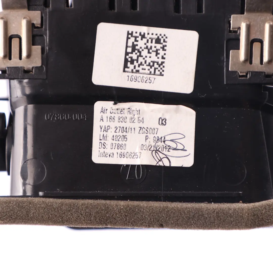 Mercedes W166 Bouche d'aération tableau de bord droite - SKU A1668300254 - Numéro de pièce A1668300254