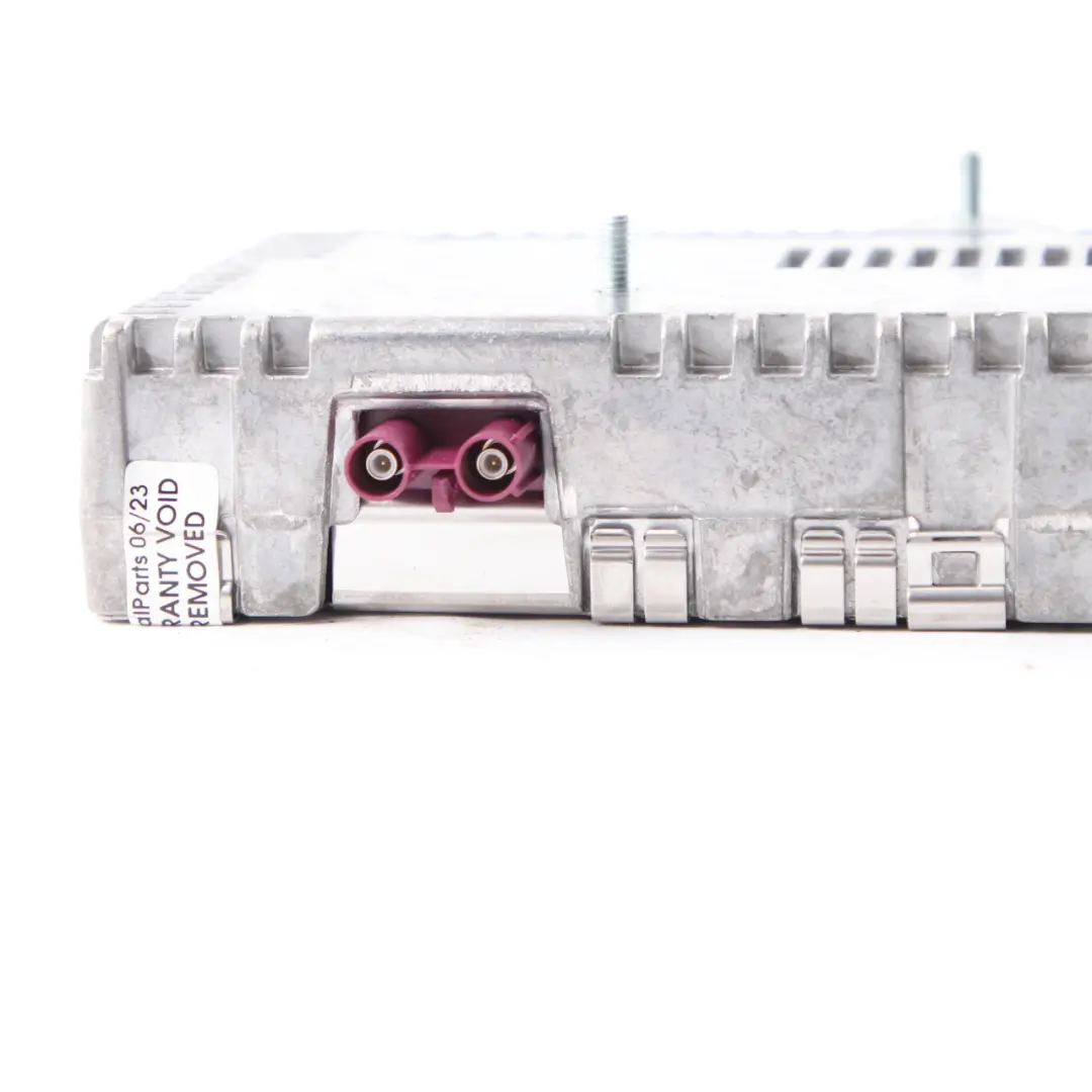 DAB Receiver Digital Audio Control Unit Module to Mercedes W204 R172 with Part number A1669003602 Mercedes W204 R172 DAB Receiver Digital Audio Control Unit Module - SKU A1669003602 - Part number A1669003602